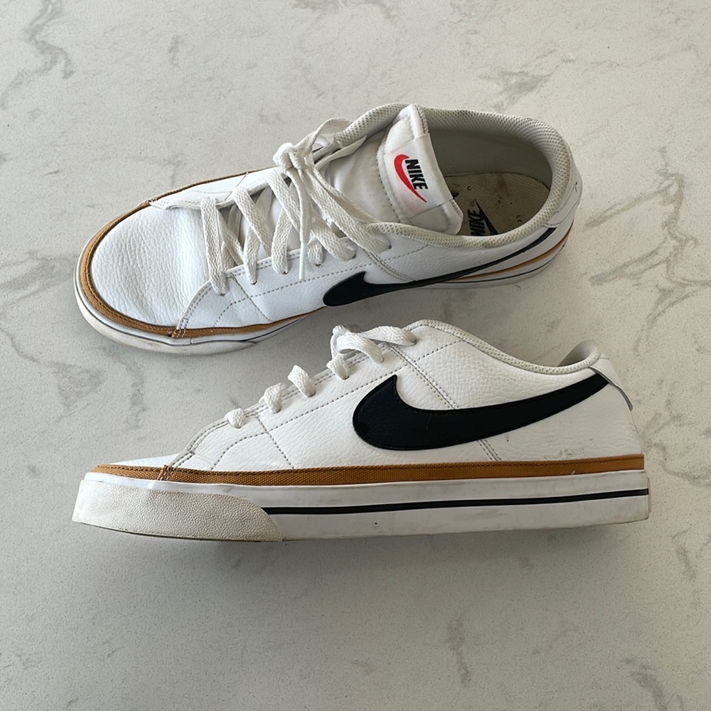 Nike Court Legacy - women’s size 10